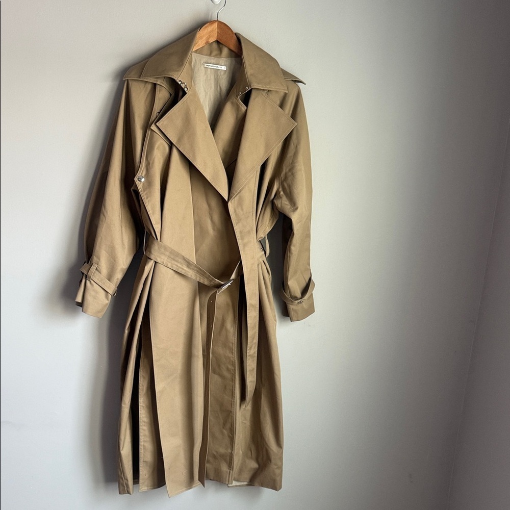 Boyarovskaya belted trench coat Small